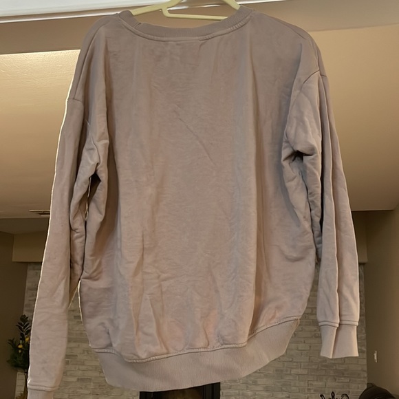H&M sweatshirt barely worn - Picture 2 of 3